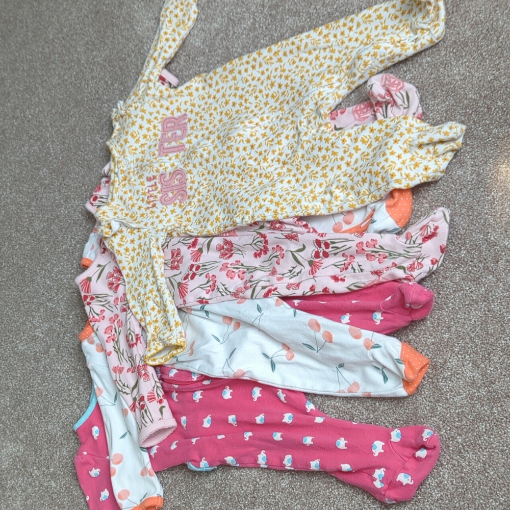 Carter's 6 month zip footed pajamas